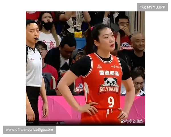 新疆天山女篮不敌四川蜀道远达,李梦15分武桐桐13分